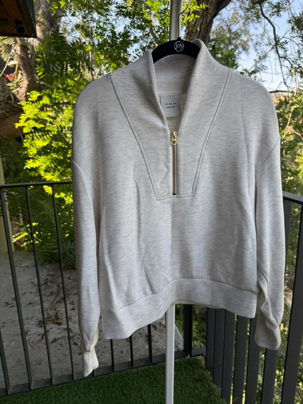 Varley Half Zip Pullover in Size S